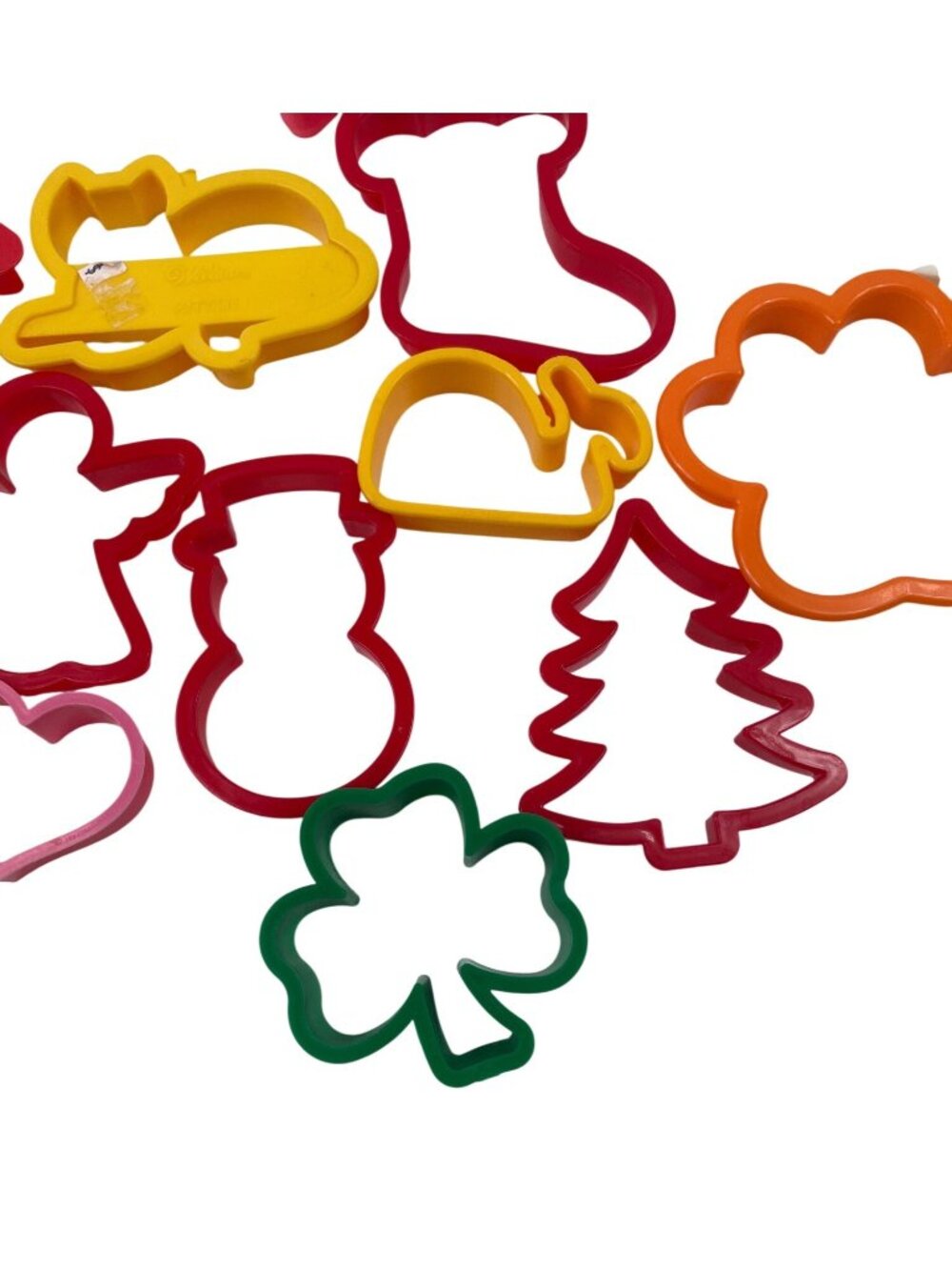 20-Piece Holiday Plastic Cookie Cutters Christmas Halloween Assorted Shapes - Picture 4 of 5